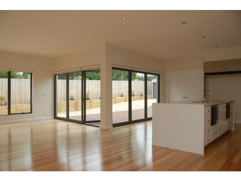 11 Ballantine Street, Bairnsdale VIC 3875