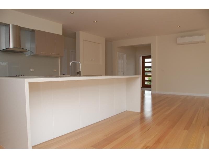 11 Ballantine Street, Bairnsdale VIC 3875