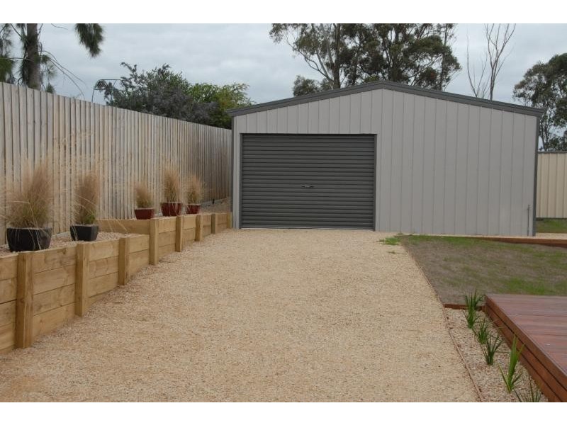 11 Ballantine Street, Bairnsdale VIC 3875