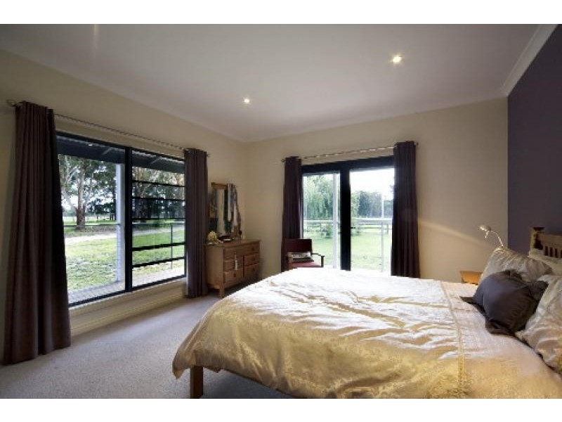 Nicholson VIC 3882