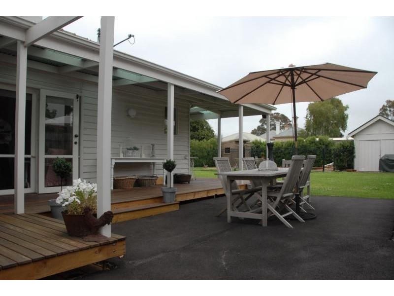 6 Francis Street, Bairnsdale VIC 3875