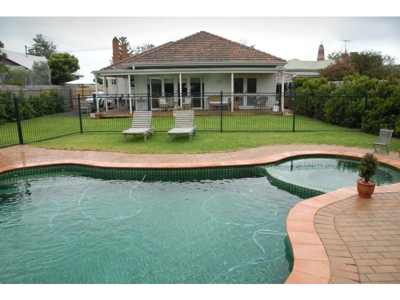 6 Francis Street, Bairnsdale VIC 3875