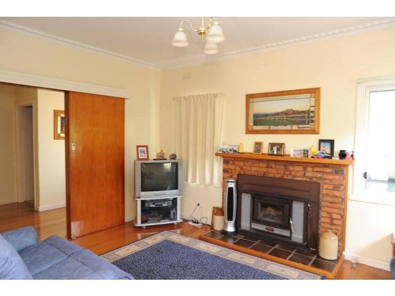 77 Bredt Street, Bairnsdale VIC 3875