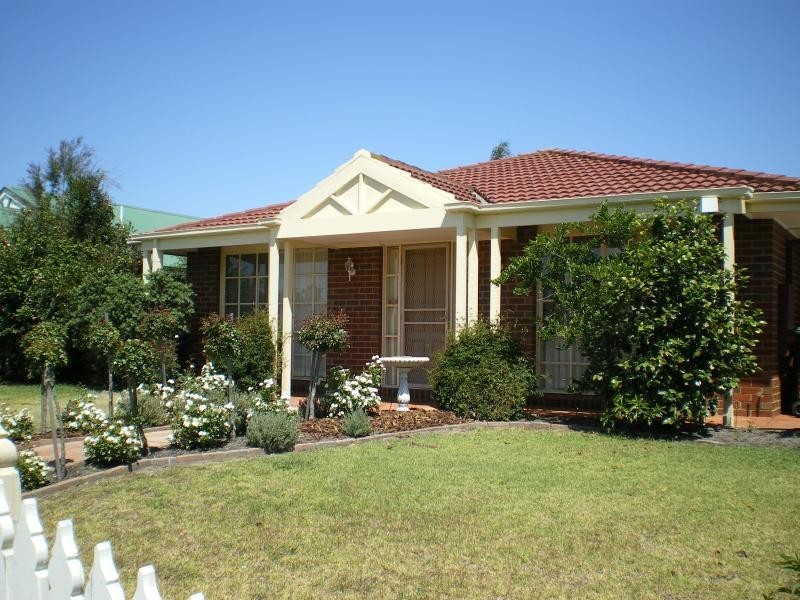 5 Harnham Drive, Bairnsdale VIC 3875