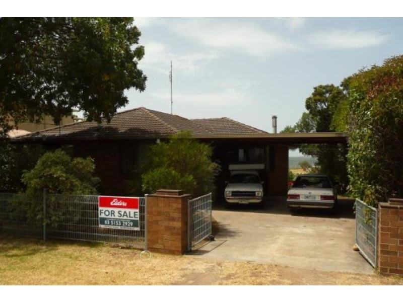 11 Bay Road, Eagle Point VIC 3878