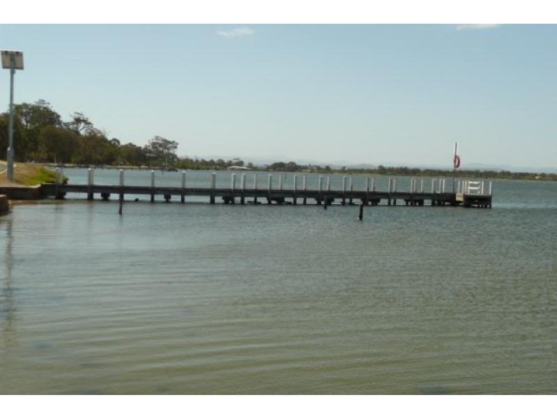 11 Bay Road, Eagle Point VIC 3878