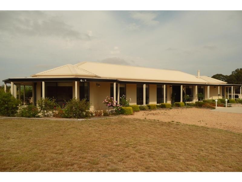 10 Lake Victoria Road, Eagle Point VIC 3878