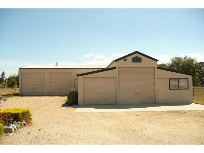 10 Lake Victoria Road, Eagle Point VIC 3878