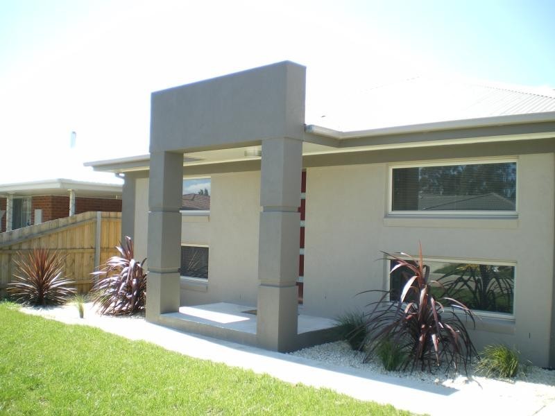 16/ b Callistemon Court, Bairnsdale VIC 3875