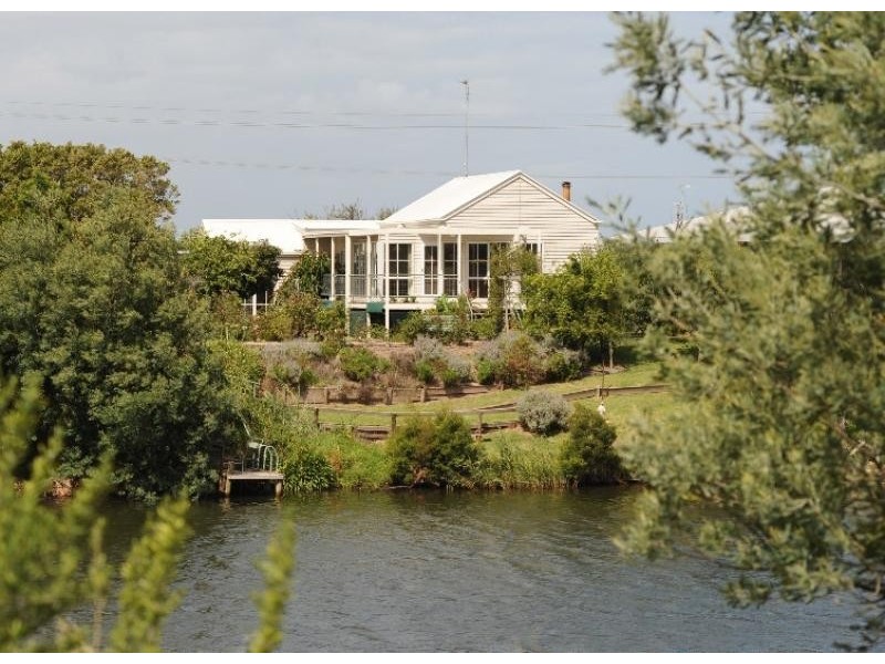 44 Robb Street, Bairnsdale VIC 3875