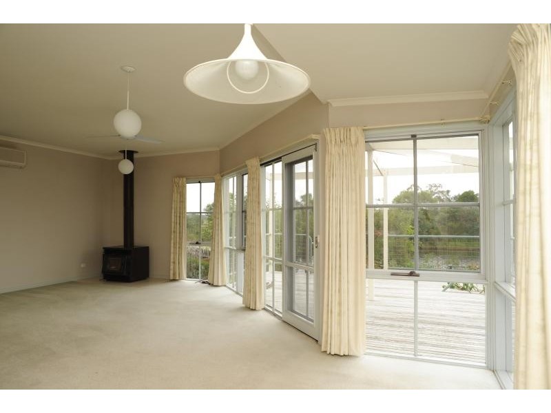 44 Robb Street, Bairnsdale VIC 3875