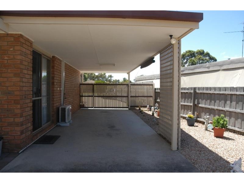 17 White Court, Eagle Point VIC 3878