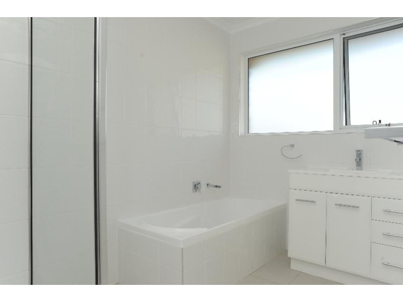 8 Marrah Drive Wy Yung, Bairnsdale VIC 3875