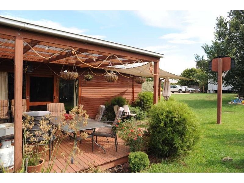 1 A Brown Street, Bairnsdale VIC 3875