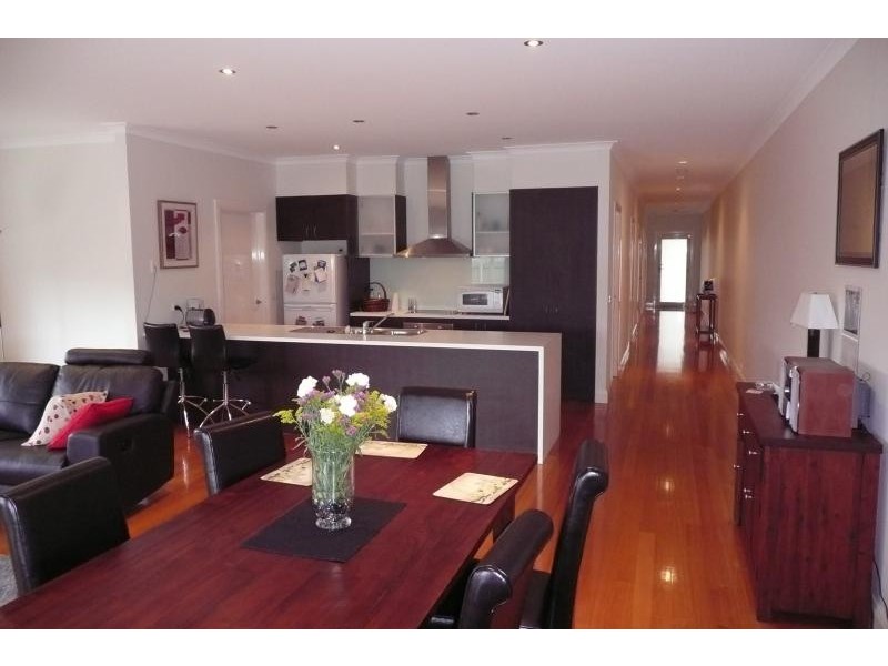 Unit 1/12 b Balmoral Crescent, Bairnsdale VIC 3875