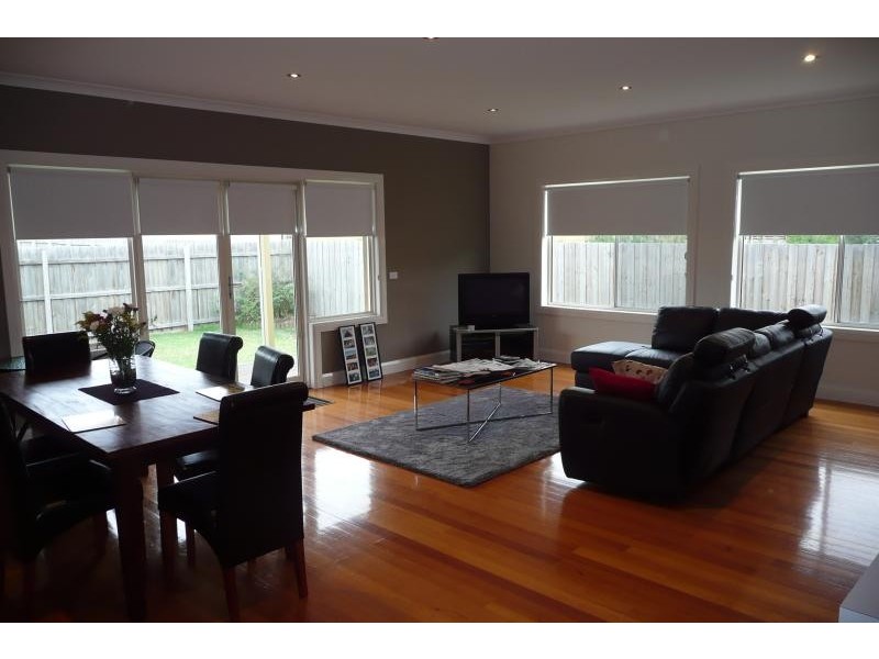Unit 1/12 b Balmoral Crescent, Bairnsdale VIC 3875