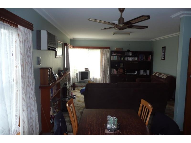 14 Charles Street, Bairnsdale VIC 3875