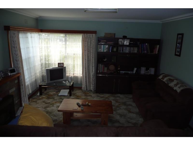 14 Charles Street, Bairnsdale VIC 3875