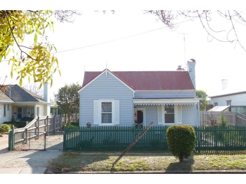 38 Mitchell Street, Bairnsdale VIC 3875