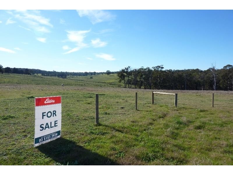 16 Kingsley Drive, Bairnsdale VIC 3875