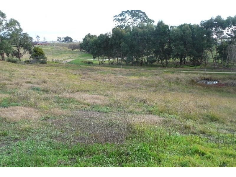 19 Eastwood Road, Bairnsdale VIC 3875