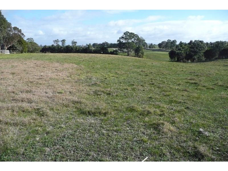 19 Eastwood Road, Bairnsdale VIC 3875