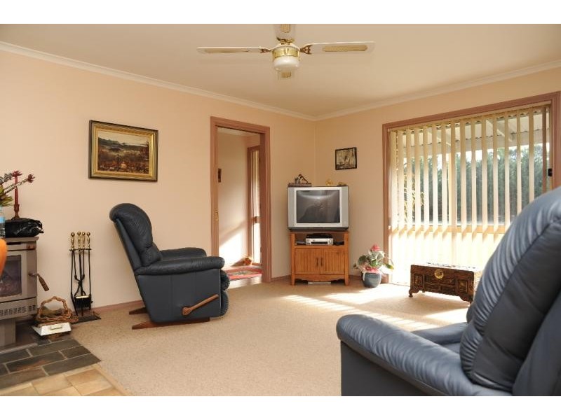 9 Timbarra Drive, Bairnsdale VIC 3875