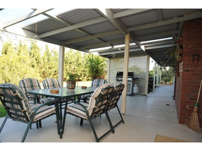 9 Timbarra Drive, Bairnsdale VIC 3875