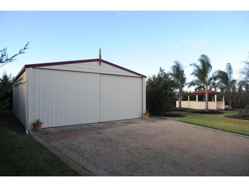 9 Timbarra Drive, Bairnsdale VIC 3875