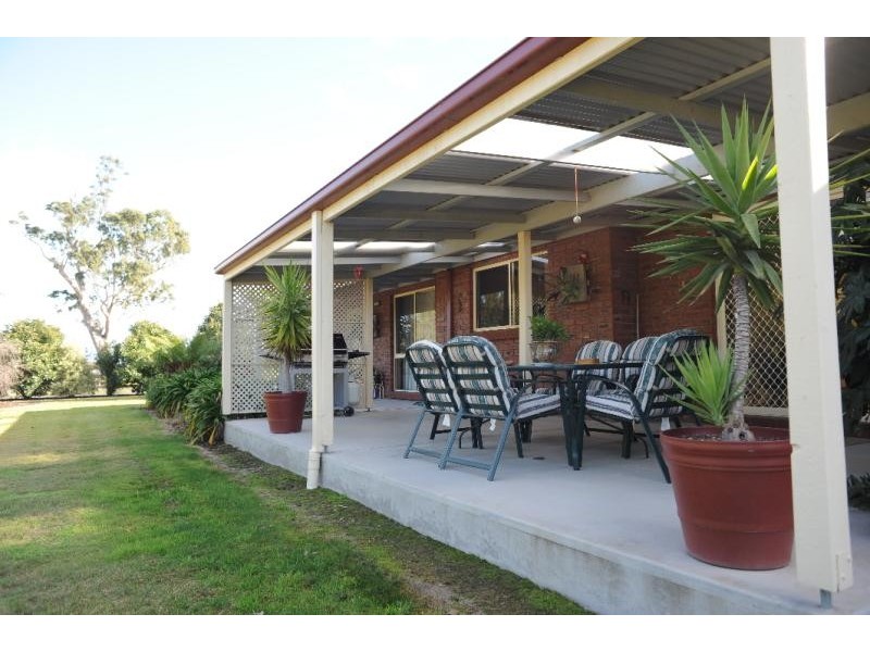 9 Timbarra Drive, Bairnsdale VIC 3875