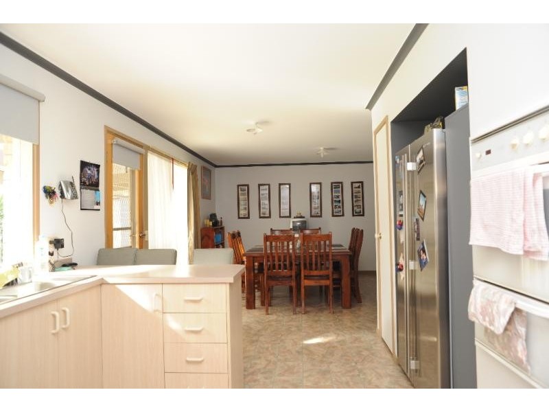 27 Cousins Court, Sarsfield VIC 3875