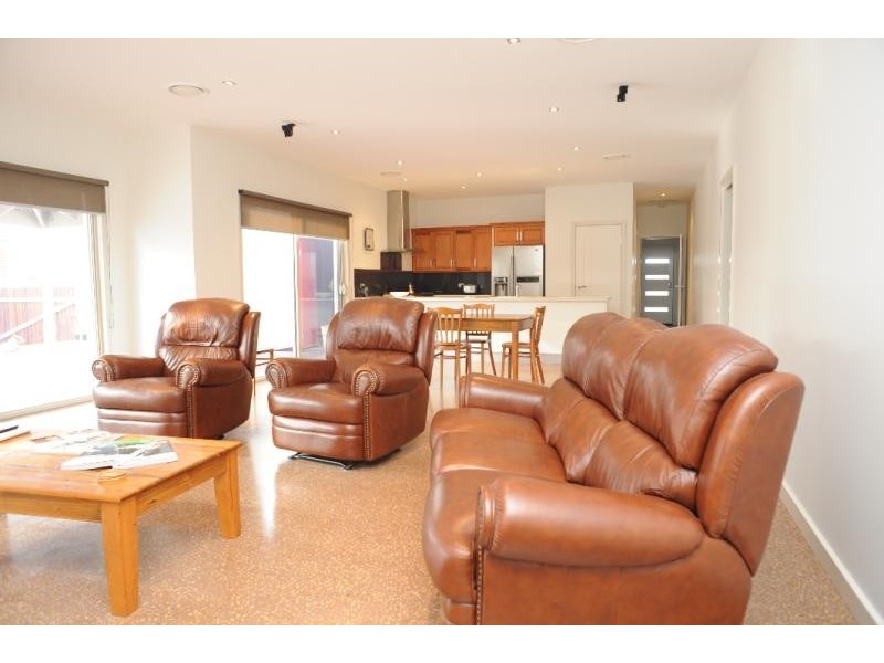 22 Kooralbyn Court, Bairnsdale VIC 3875