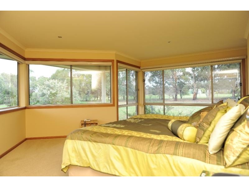 45 Boyd Court, Eagle Point VIC 3878