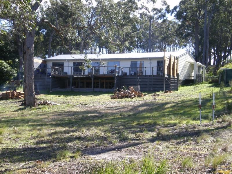 206 Jones Rd, Eagle Point VIC 3878