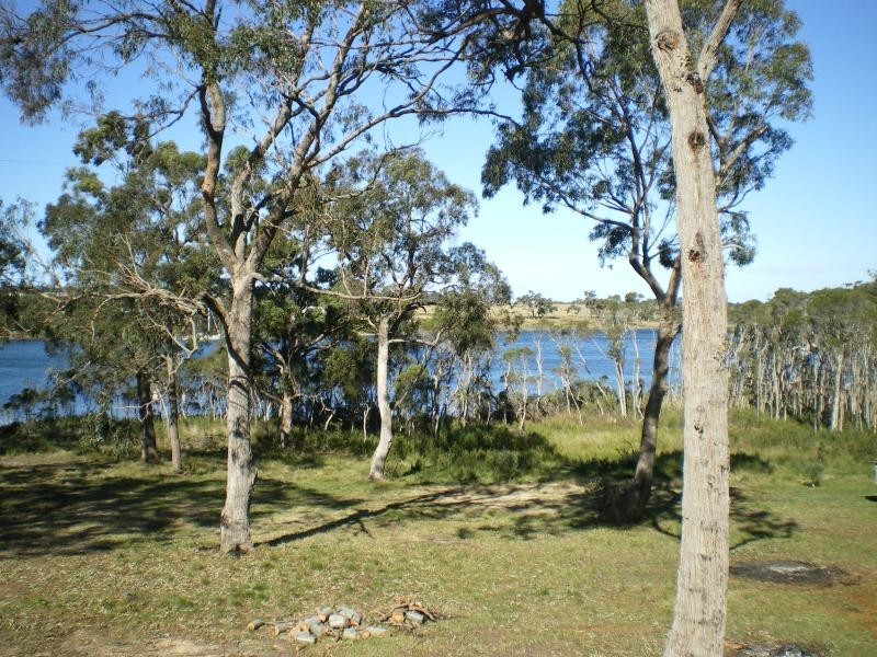 206 Jones Rd, Eagle Point VIC 3878