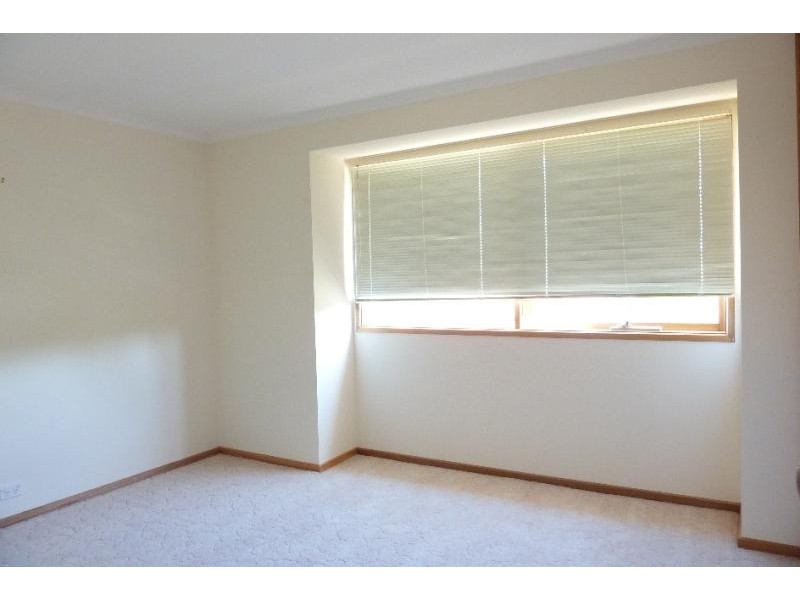 6 Hugh Court, Bairnsdale VIC 3875