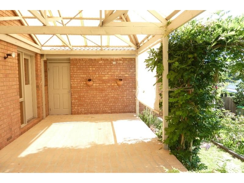 6 Hugh Court, Bairnsdale VIC 3875