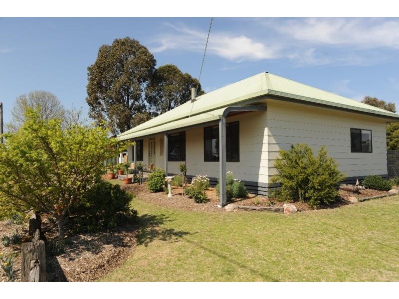 6 Upland Street, Lindenow South VIC 3875
