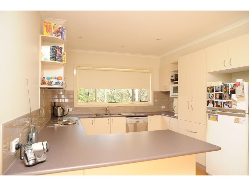 75 Harnham Drive, Bairnsdale VIC 3875