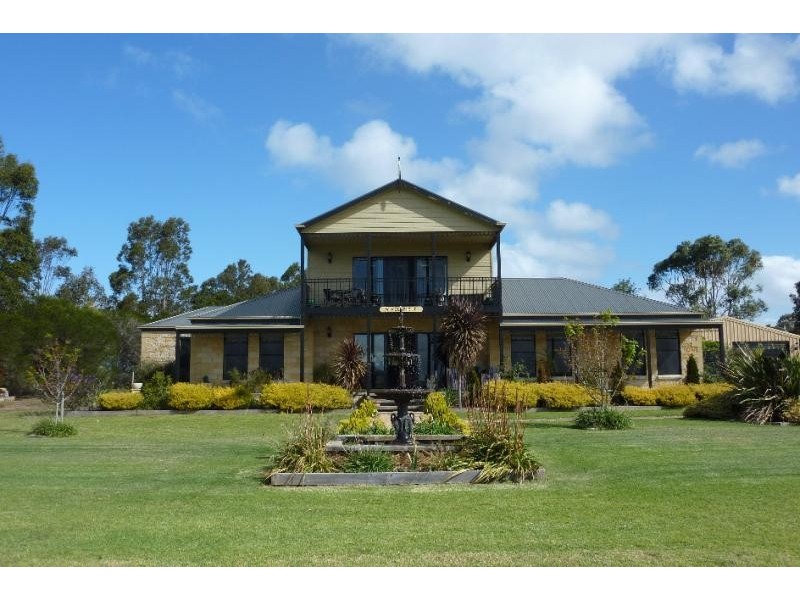 1 Simpsons Drive, Newlands Arm VIC 3875