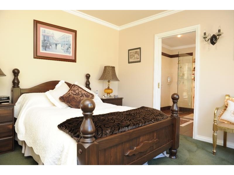 1 Simpsons Drive, Newlands Arm VIC 3875