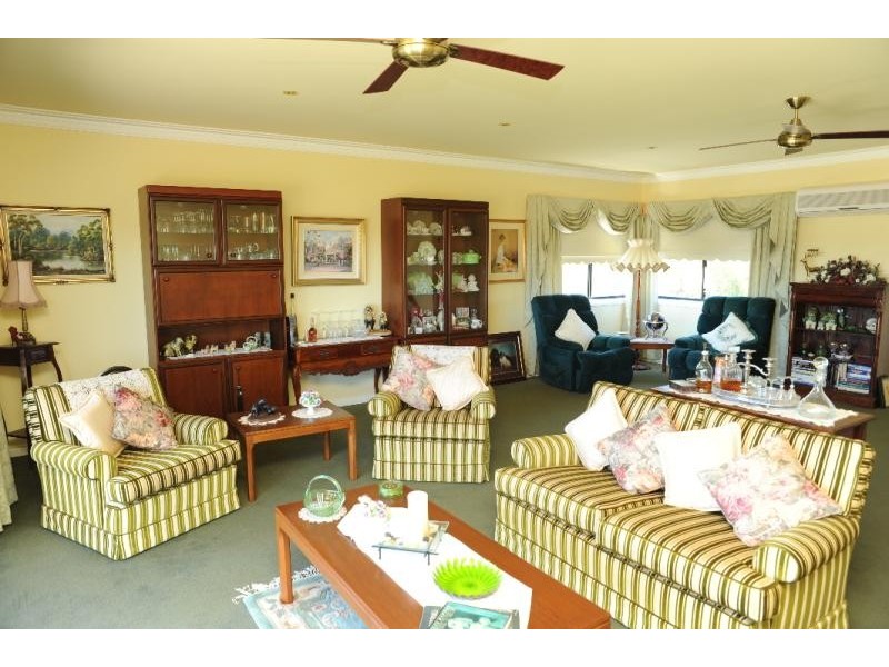 1 Simpsons Drive, Newlands Arm VIC 3875