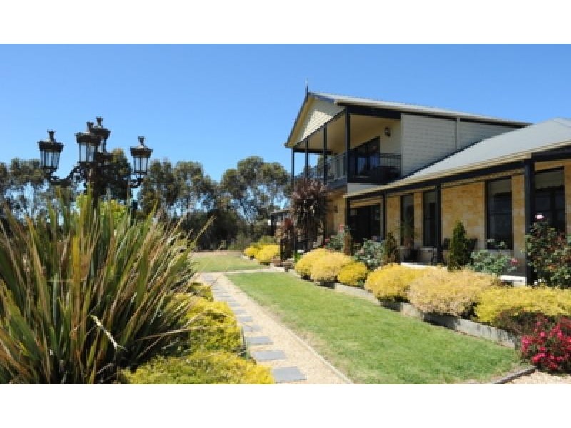 1 Simpsons Drive, Newlands Arm VIC 3875