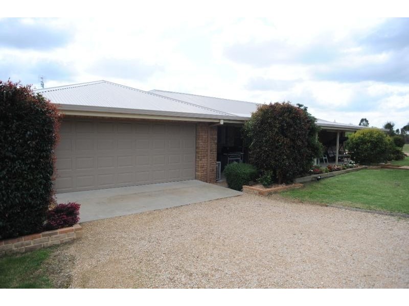 8 Mallard Close, Newlands Arm VIC 3875