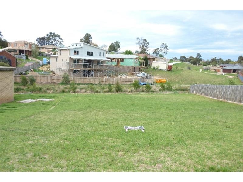 5 John Court, Bairnsdale VIC 3875