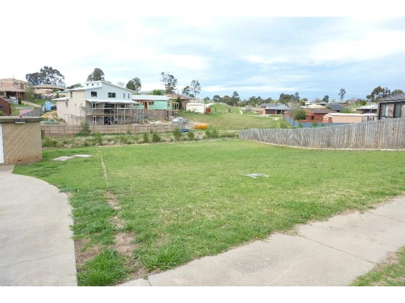 5 John Court, Bairnsdale VIC 3875