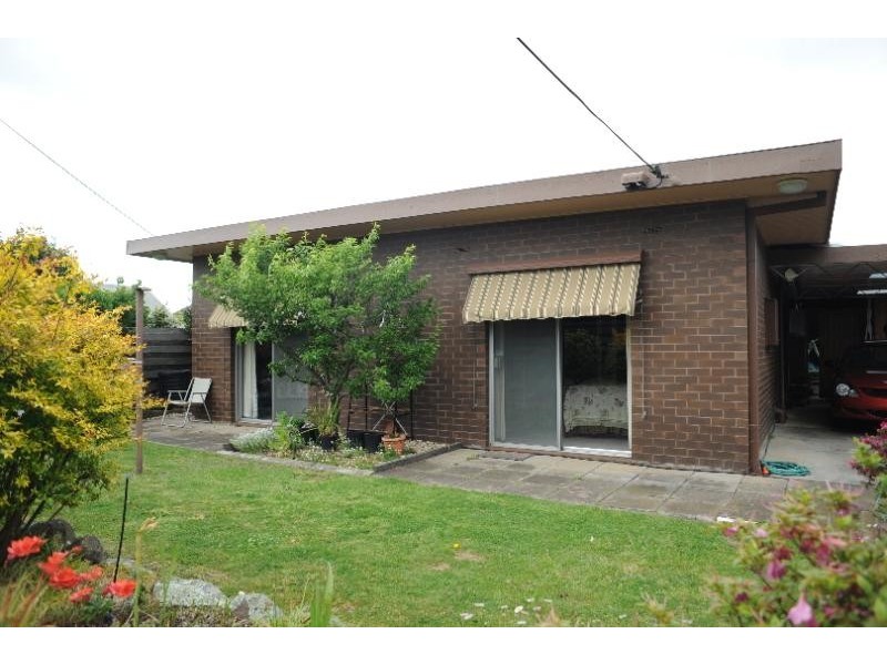 44 Calvert Street, Bairnsdale VIC 3875