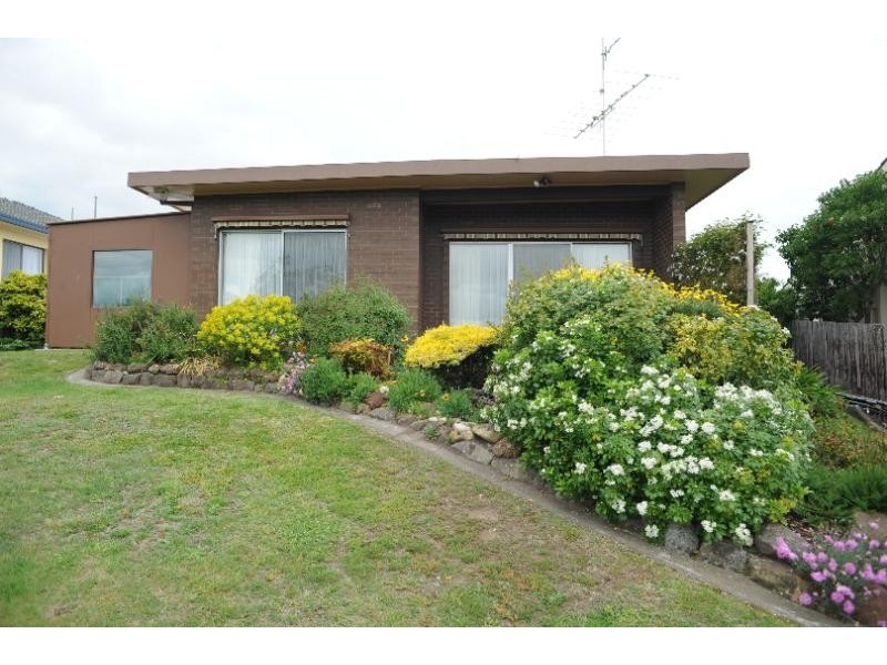 44 Calvert Street, Bairnsdale VIC 3875