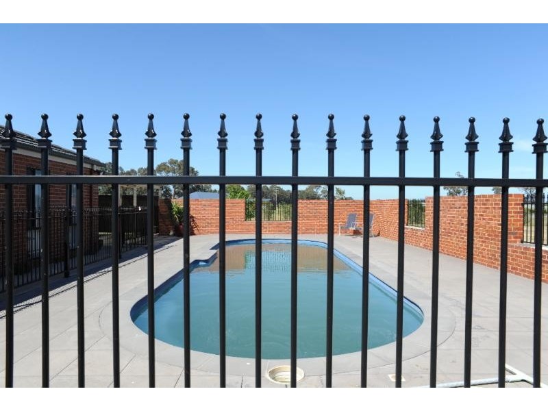 5 Howitt Avenue, Bairnsdale VIC 3875