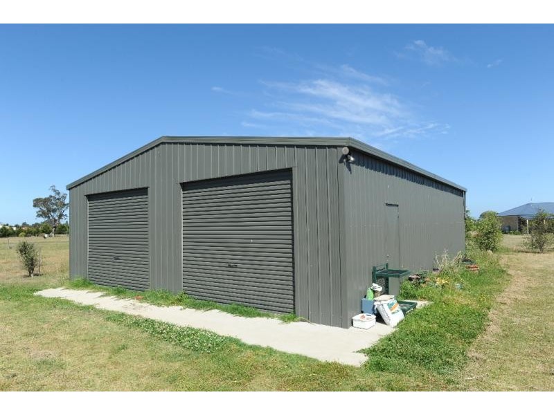 5 Howitt Avenue, Bairnsdale VIC 3875
